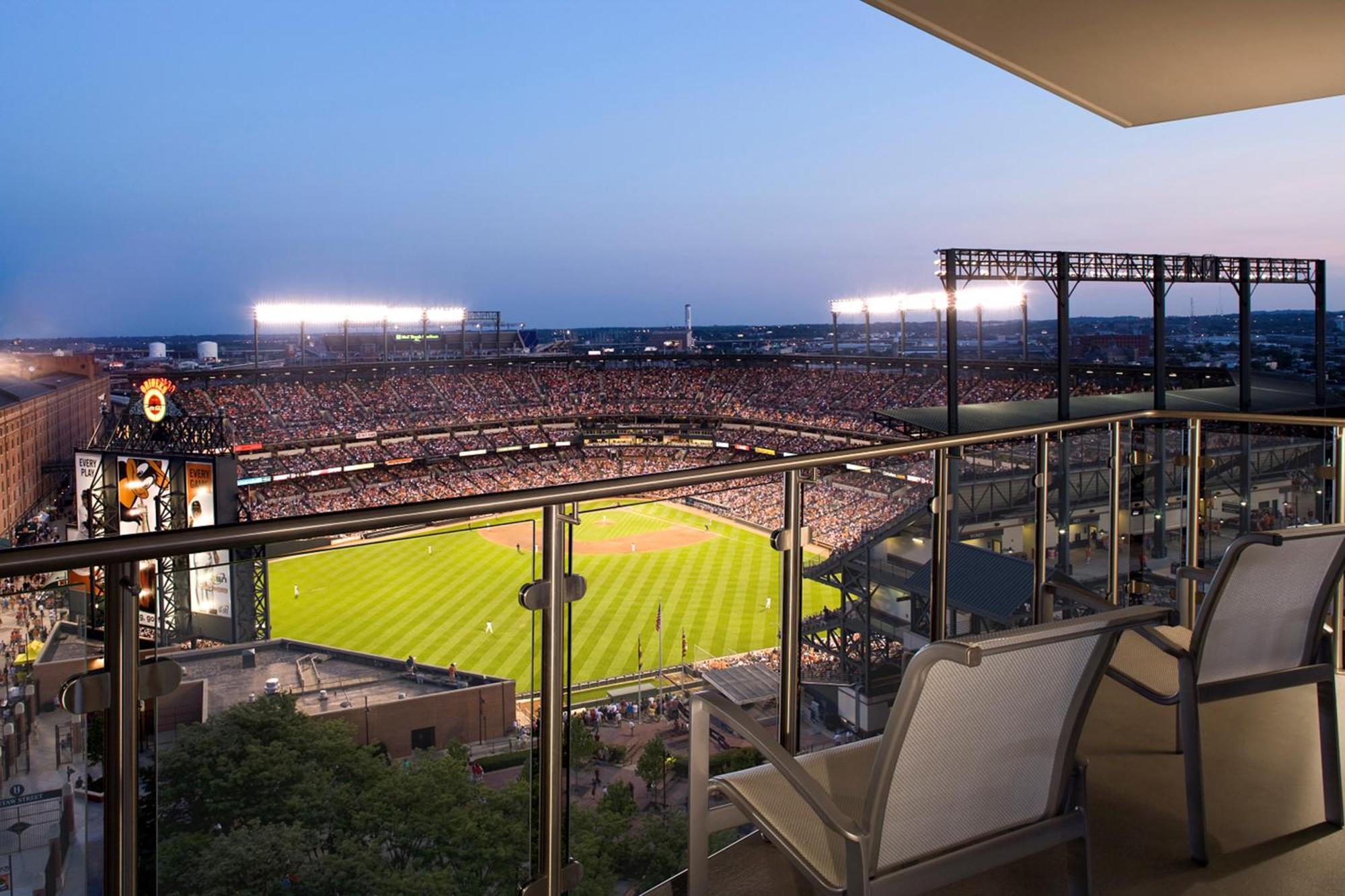 Hilton Inner Harbor Hotel 4*