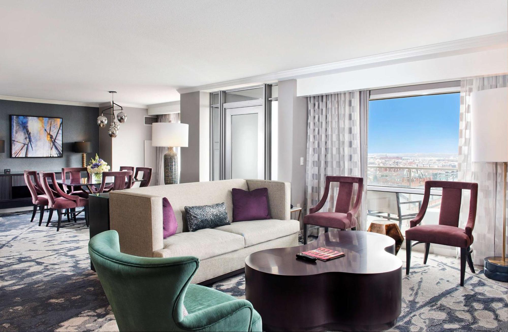 Hotel Hilton Inner Harbor 4*