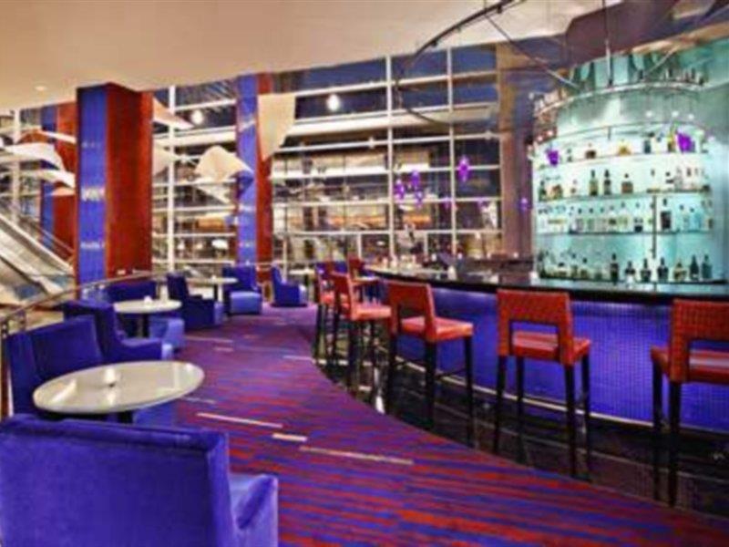 Hotel Hilton Inner Harbor 4*
